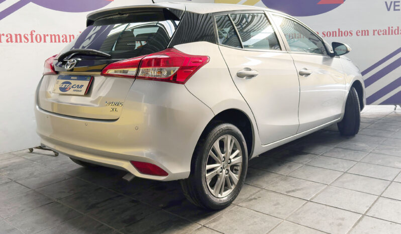 
								YARIS 1.3 XL PLUS TECH full									
